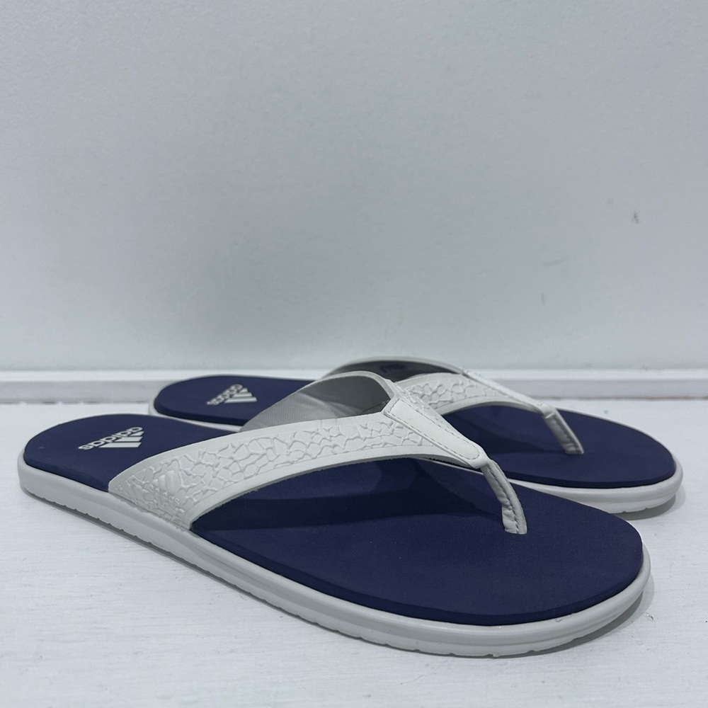 Adidas Women’s Blue and White Beachcloud CloudFoam‎ Y Flip-Flops Size 8
